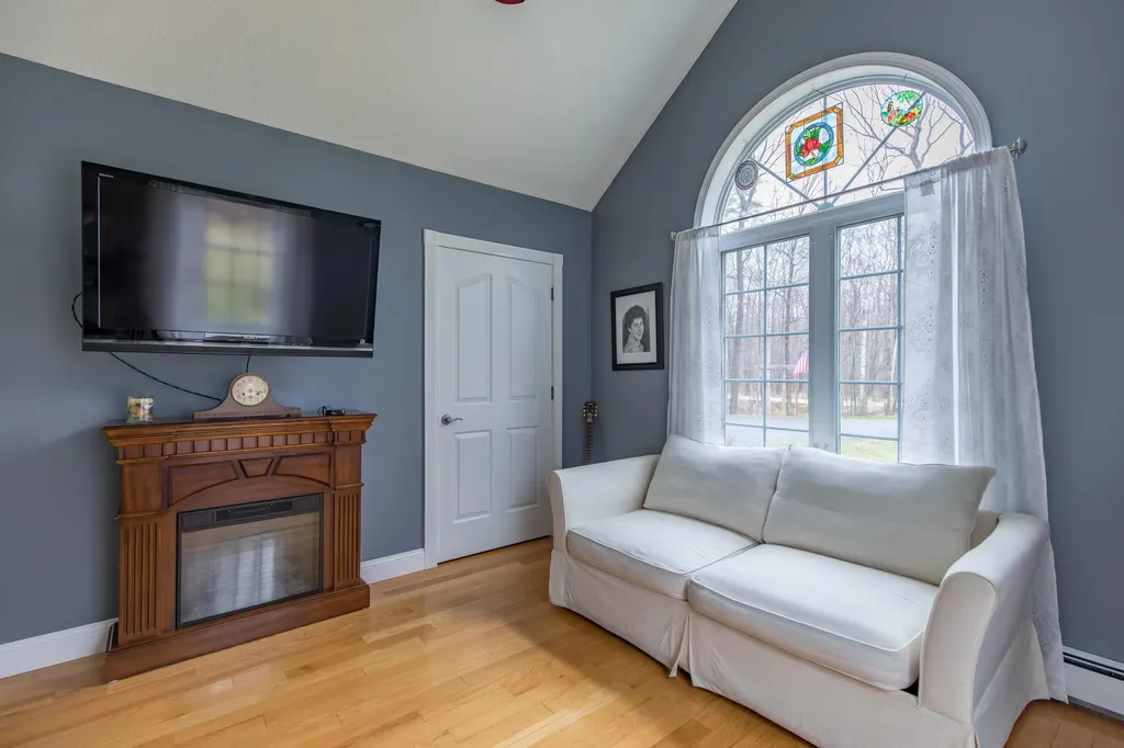 27 Winfield Lane Lyman ME 04002