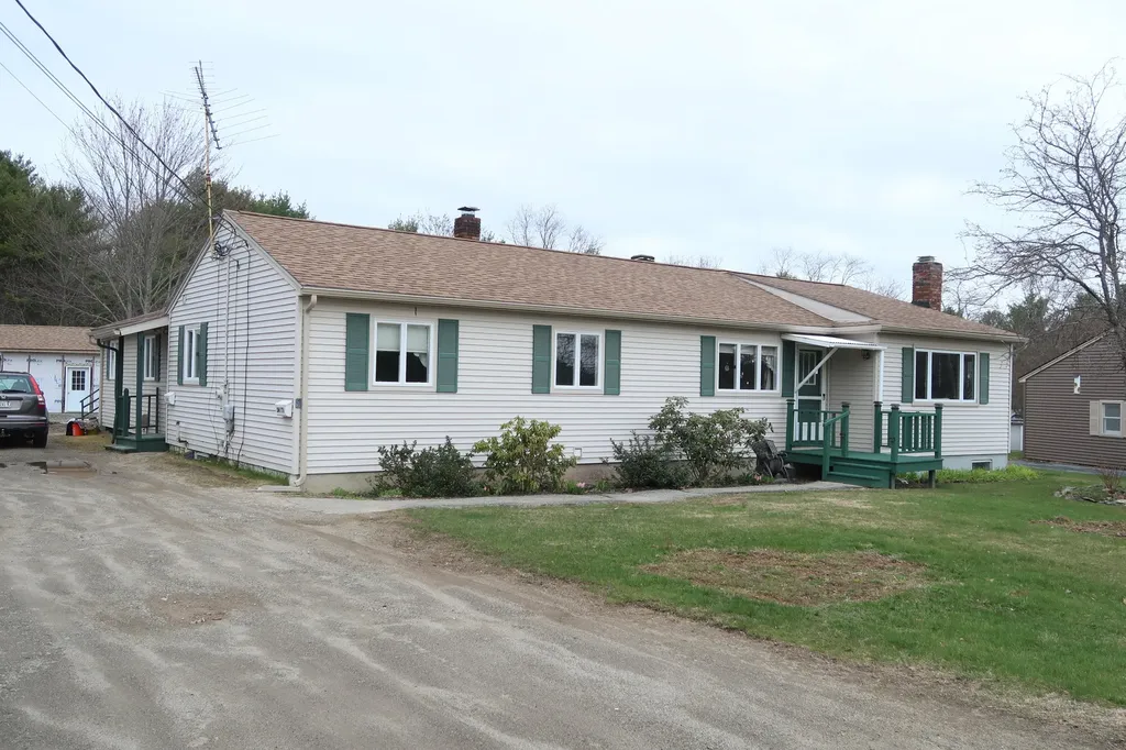9 Mclaughlin Terrace Randolph ME 04346