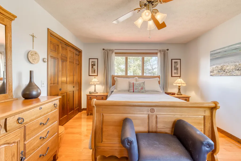 25 Nob Hill Avenue Lewiston ME 04240