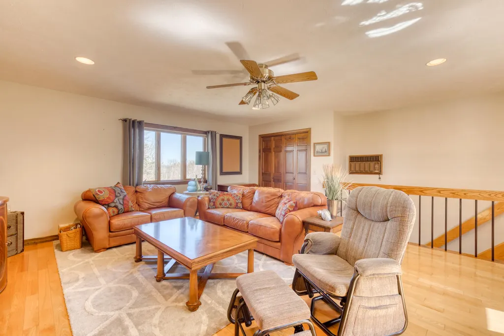 25 Nob Hill Avenue Lewiston ME 04240
