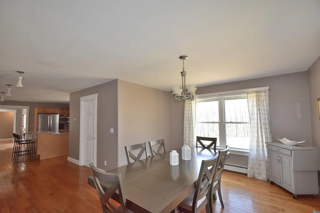 9 Halls Way Raymond ME 04071