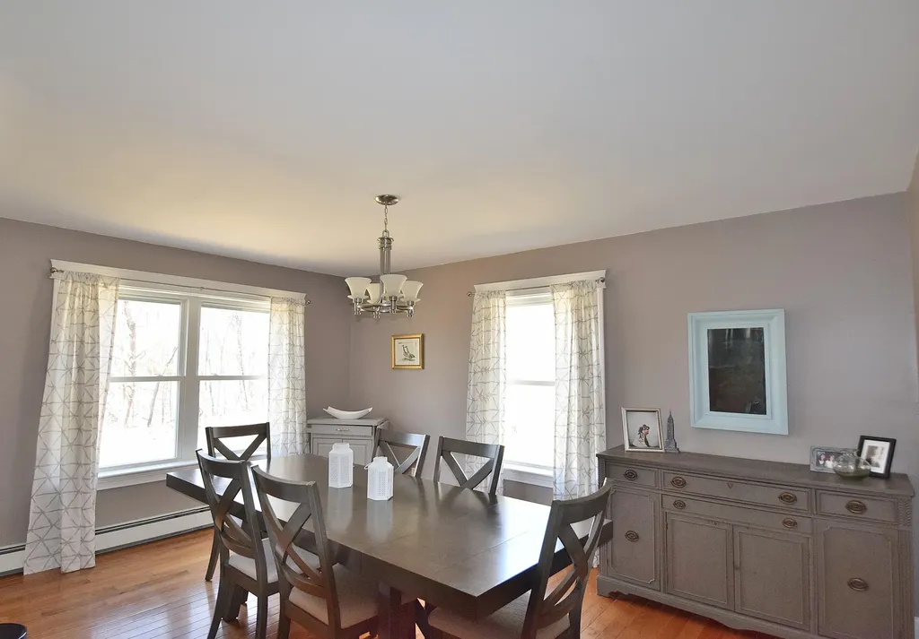 9 Halls Way Raymond ME 04071