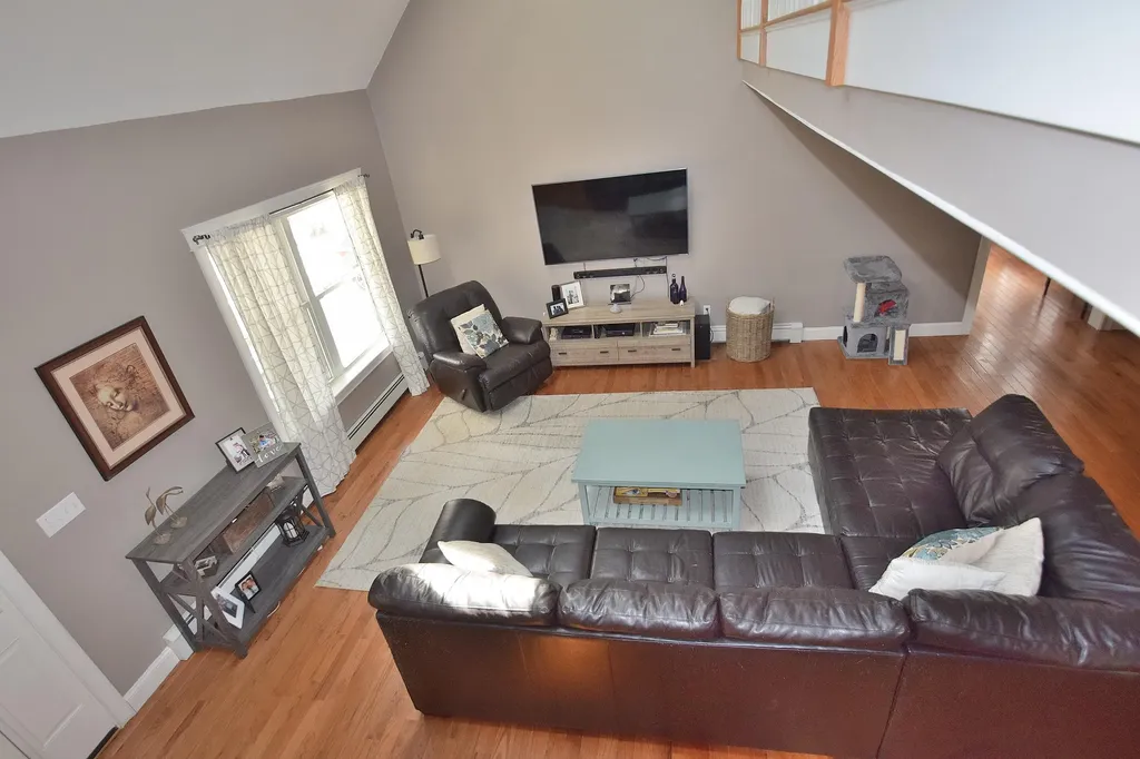 9 Halls Way Raymond ME 04071
