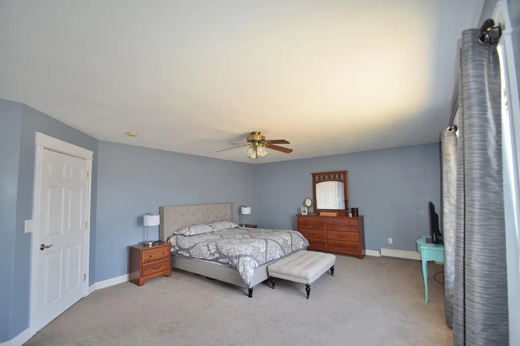9 Halls Way Raymond ME 04071