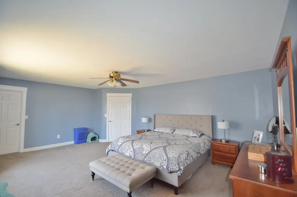 9 Halls Way Raymond ME 04071