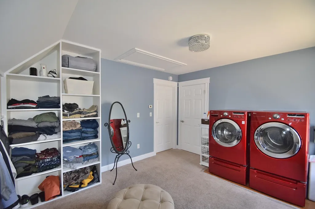 9 Halls Way Raymond ME 04071
