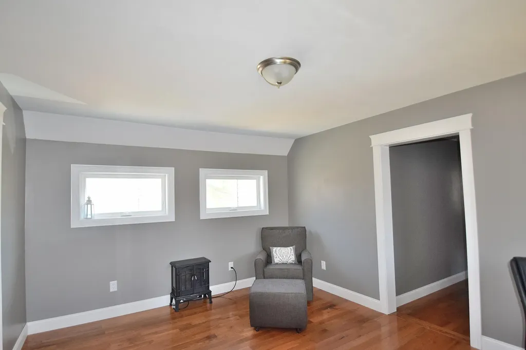 9 Halls Way Raymond ME 04071