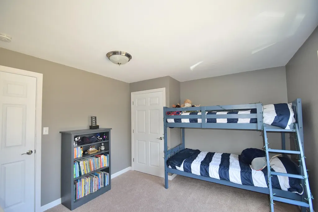 9 Halls Way Raymond ME 04071