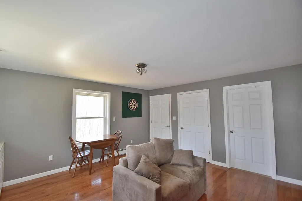 9 Halls Way Raymond ME 04071