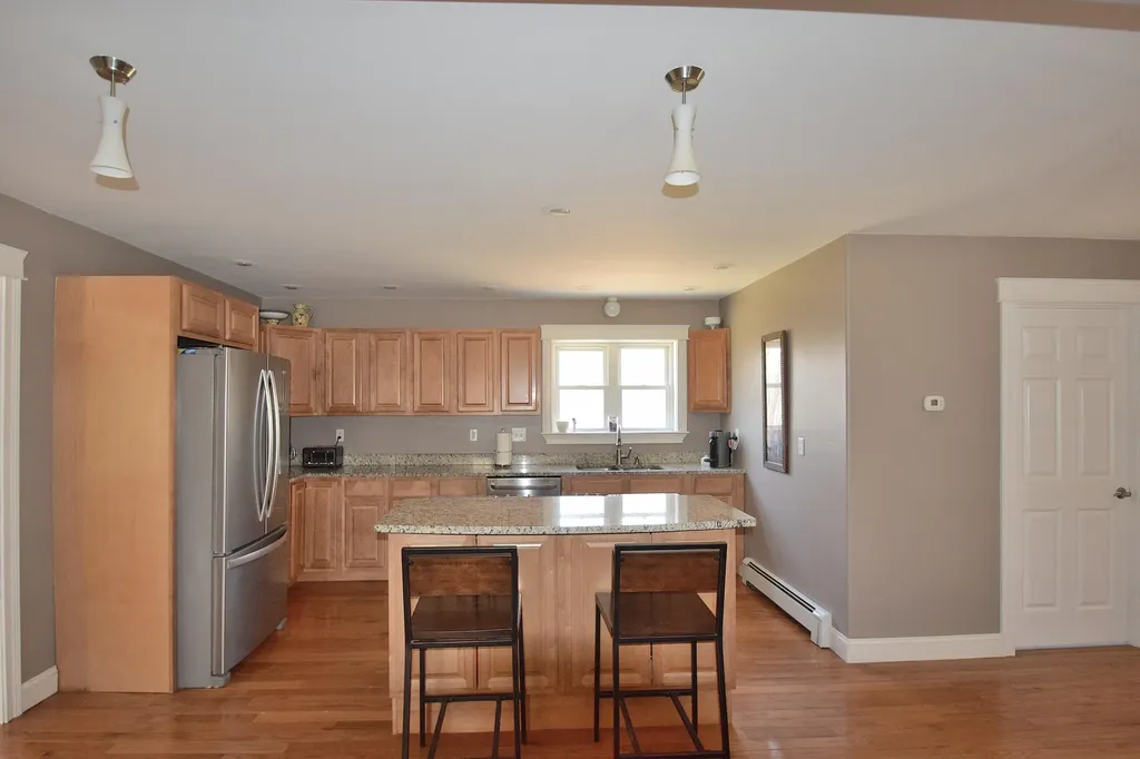 9 Halls Way Raymond ME 04071