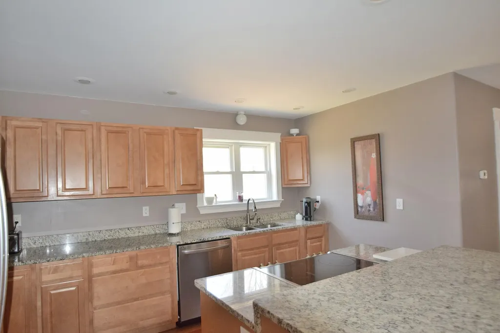 9 Halls Way Raymond ME 04071