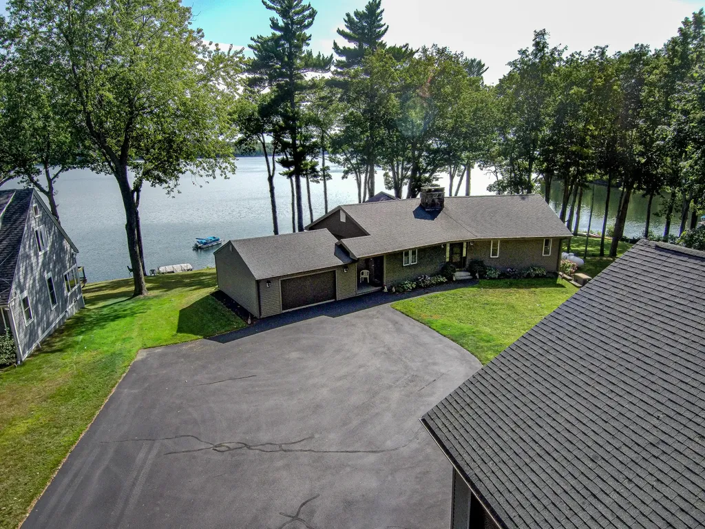 78 N Shore Lane Winthrop ME 04364