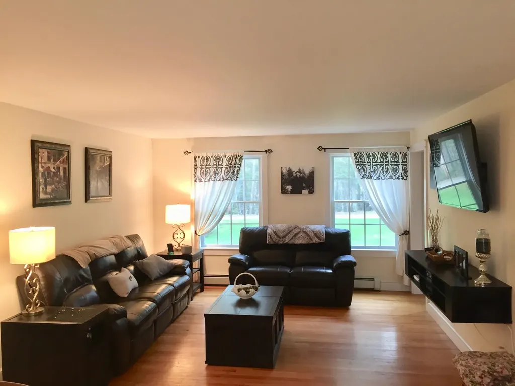 19 Tuckers Way Arundel ME 04046