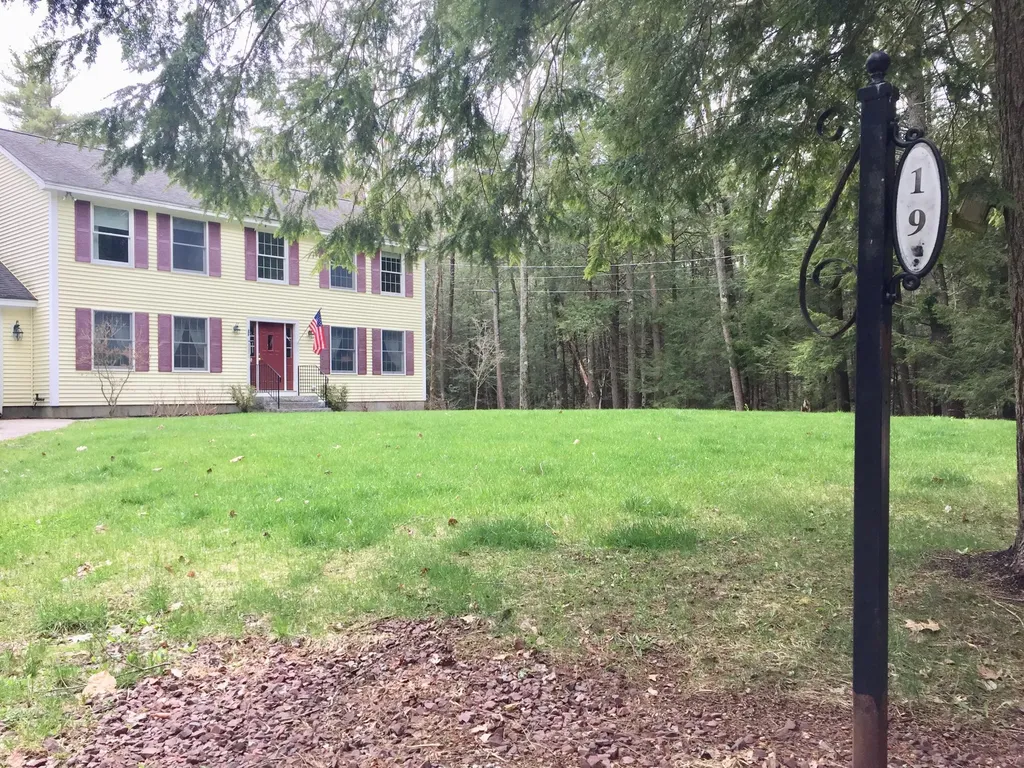 19 Tuckers Way Arundel ME 04046