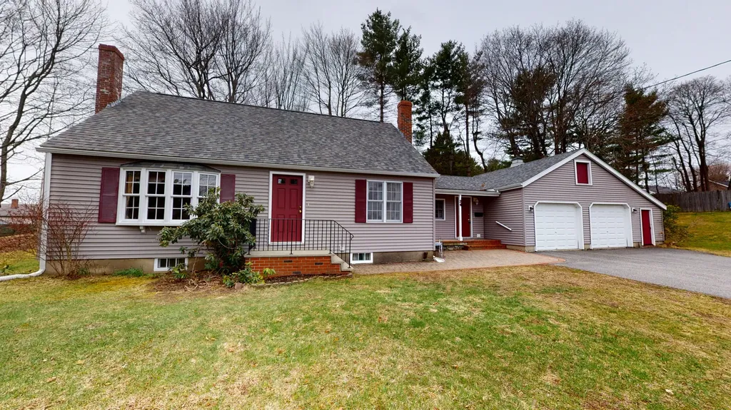 24 W Bates Street Auburn ME 04210