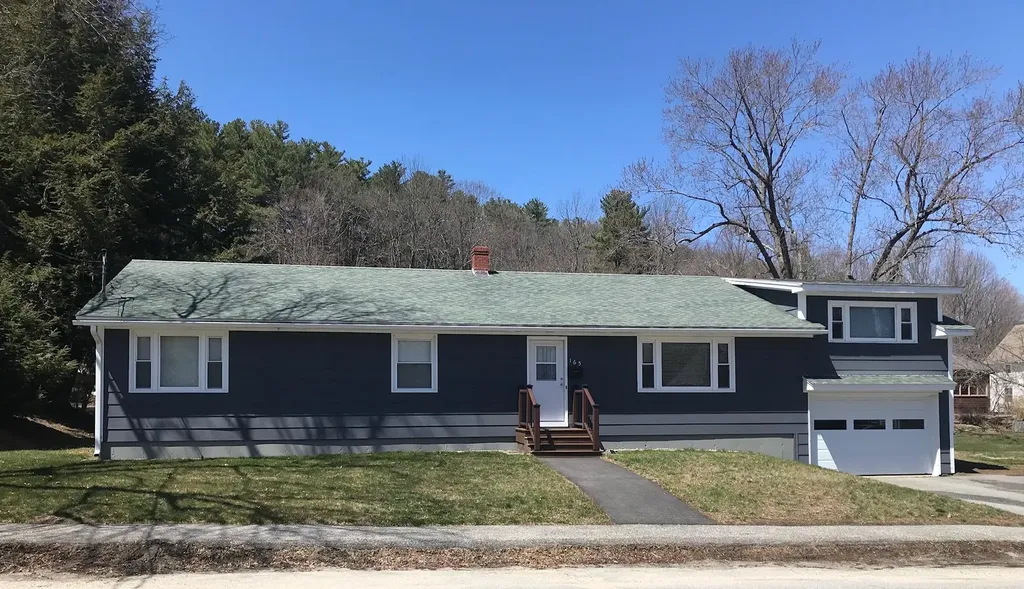 165 Davis Avenue Auburn ME 04210