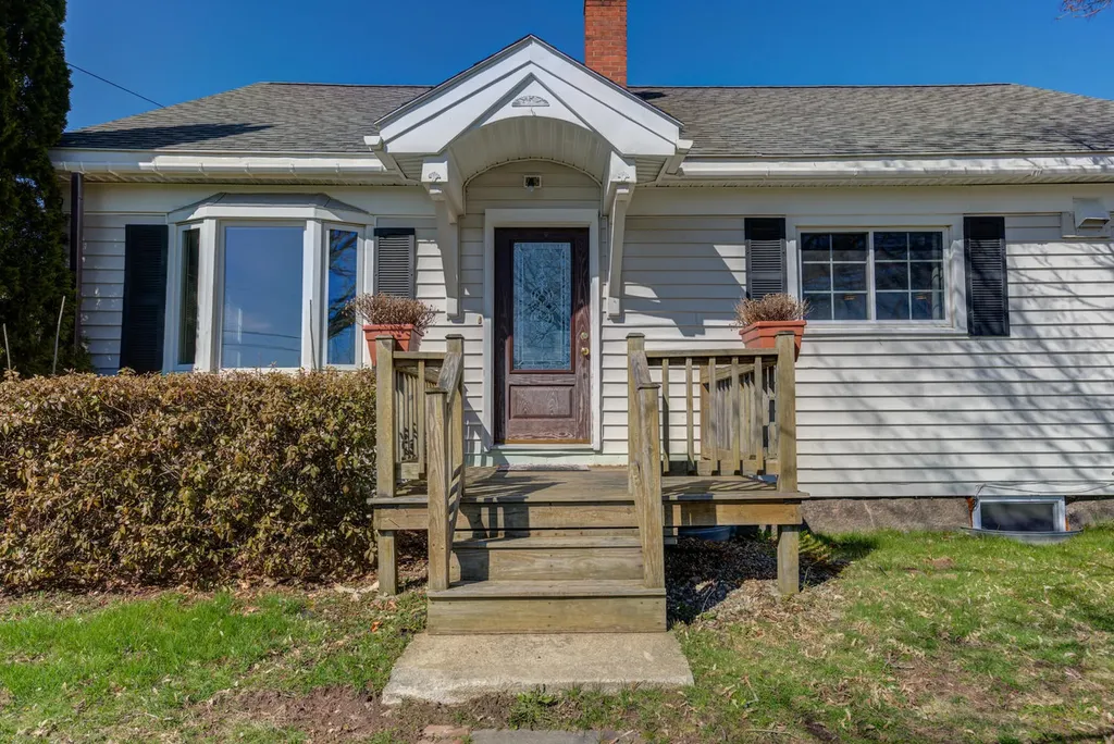 208 Old Alfred Road Arundel ME 04046