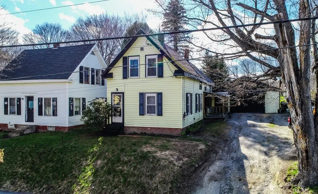 85 Harrison Avenue Gardiner ME 04345