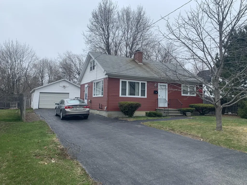 18 Dexter Street Bangor ME 04401