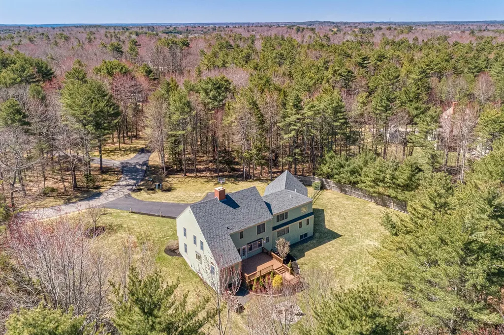 19 Wildrose Lane Scarborough ME 04074
