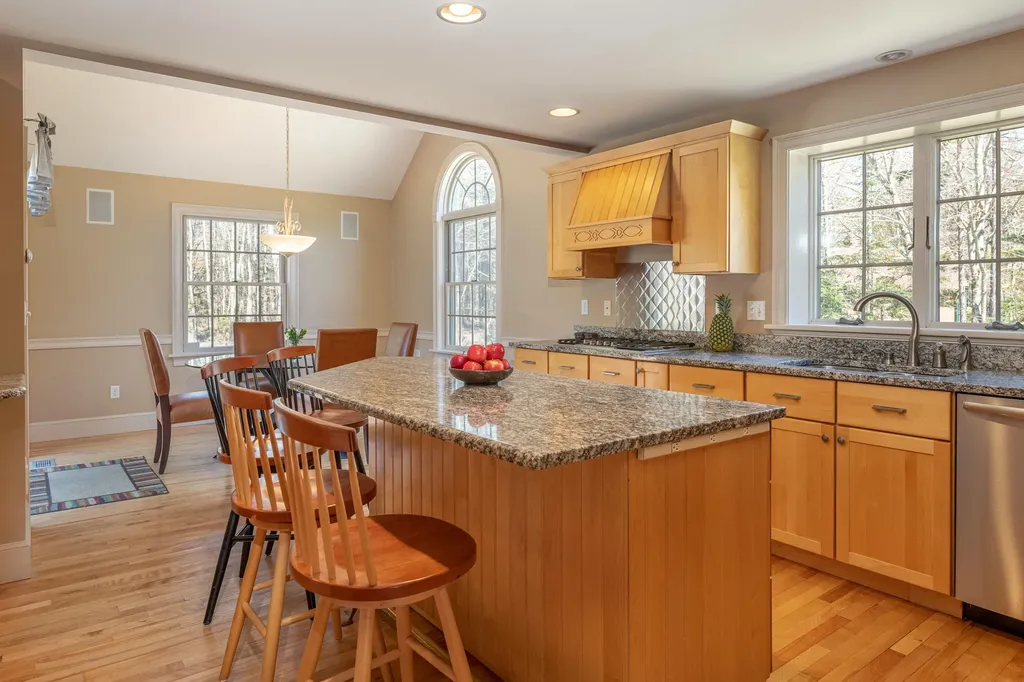 19 Wildrose Lane Scarborough ME 04074