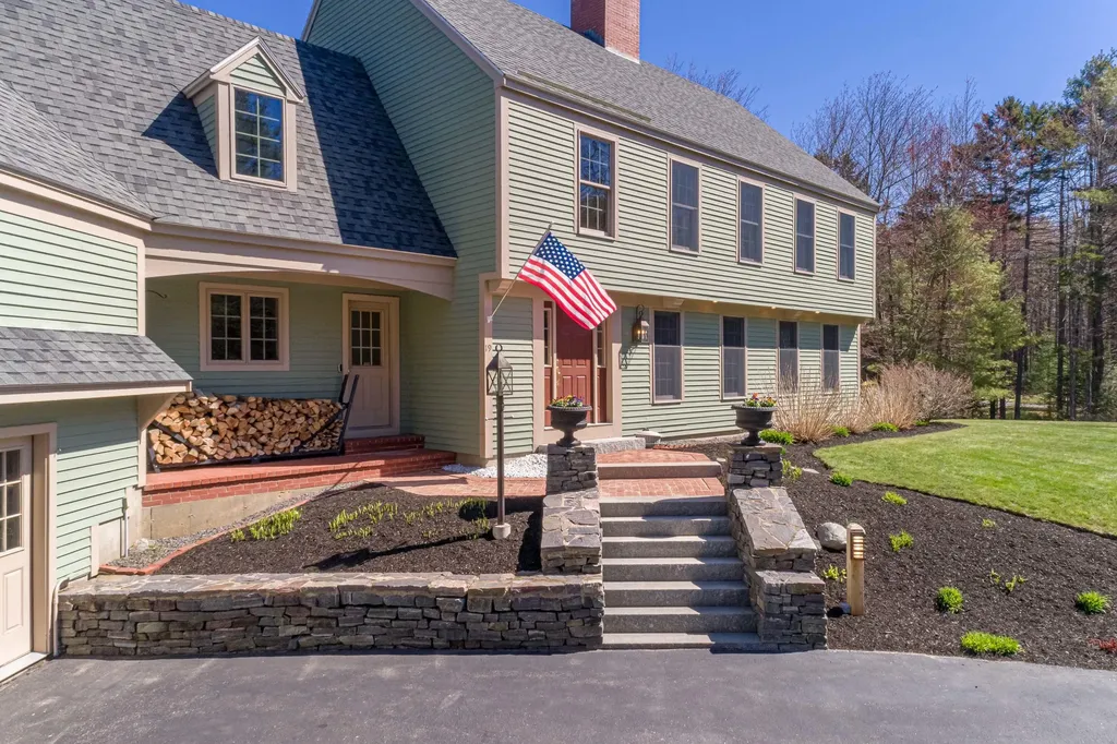 19 Wildrose Lane Scarborough ME 04074