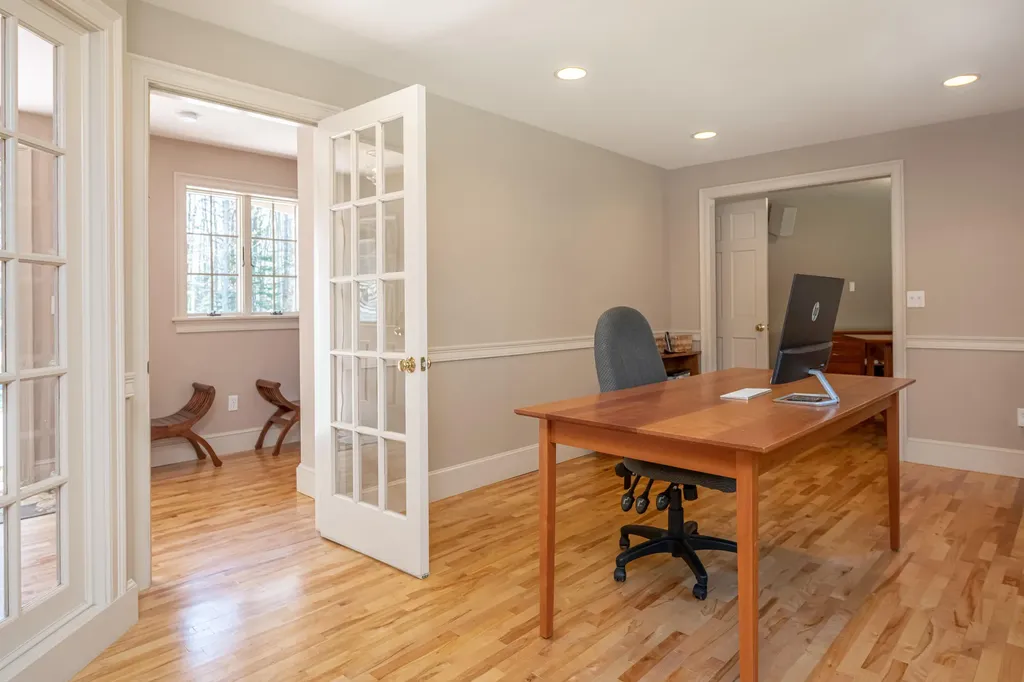 19 Wildrose Lane Scarborough ME 04074