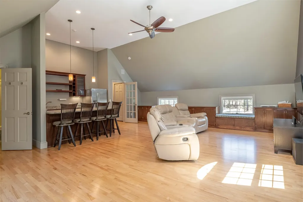 19 Wildrose Lane Scarborough ME 04074