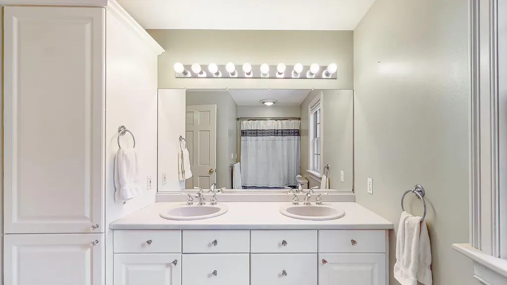 19 Wildrose Lane Scarborough ME 04074