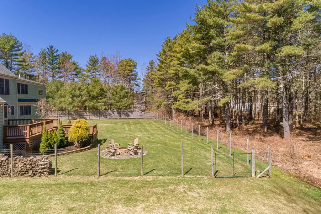 19 Wildrose Lane Scarborough ME 04074