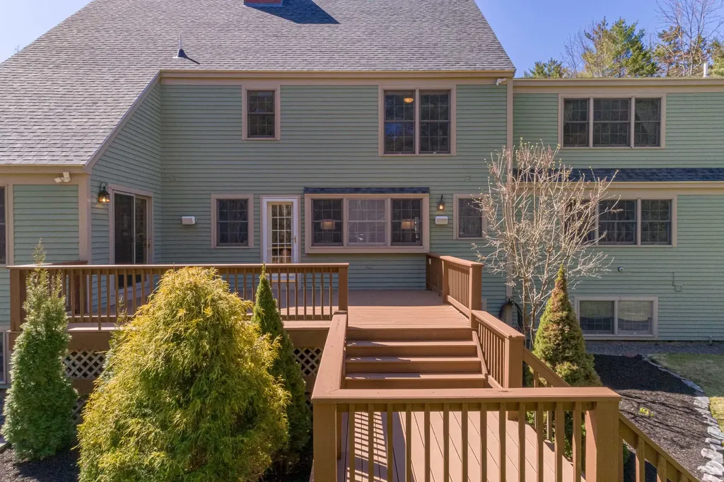 19 Wildrose Lane Scarborough ME 04074