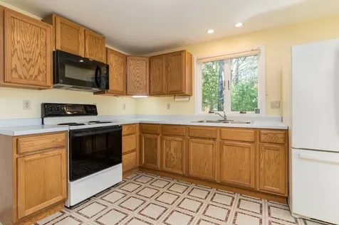 4 Teal Drive Shapleigh ME 04076