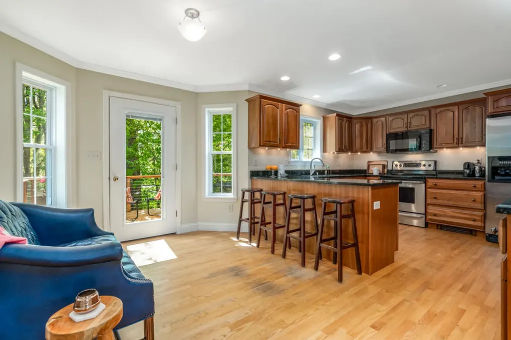 16 Farm House Lane Portland ME 04103