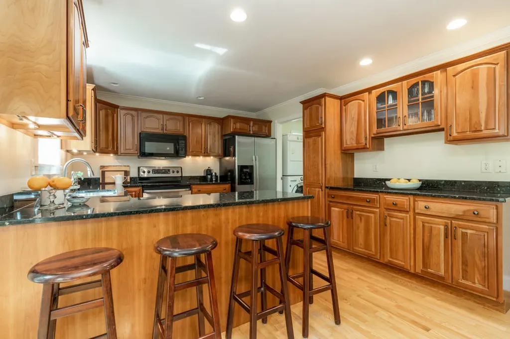 16 Farm House Lane Portland ME 04103