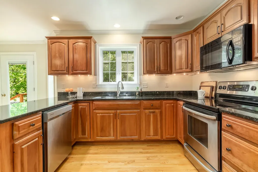 16 Farm House Lane Portland ME 04103