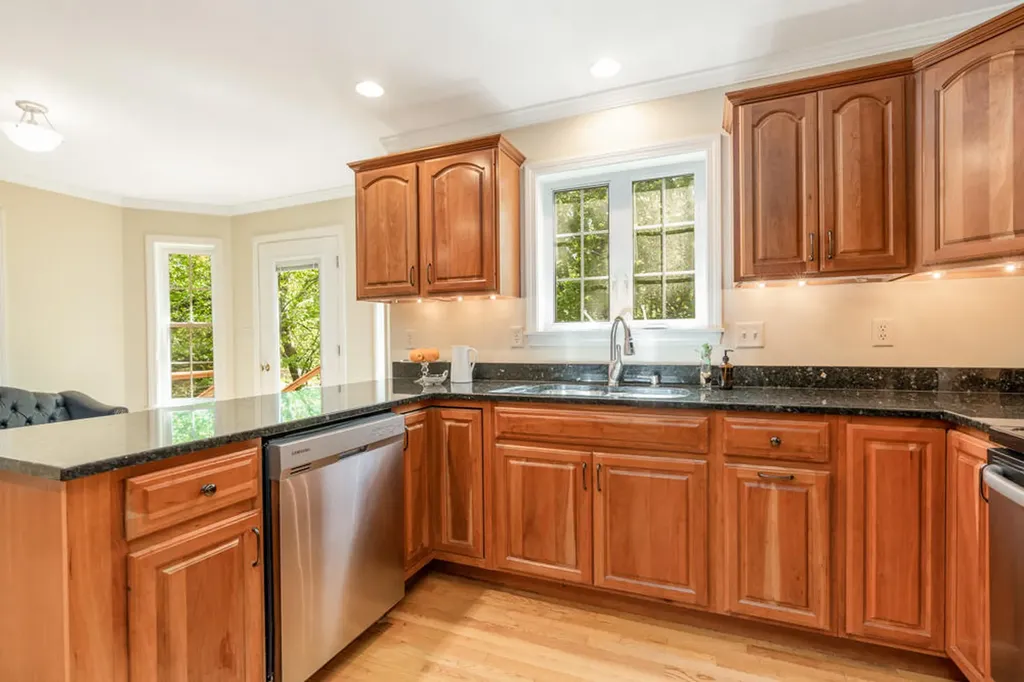 16 Farm House Lane Portland ME 04103