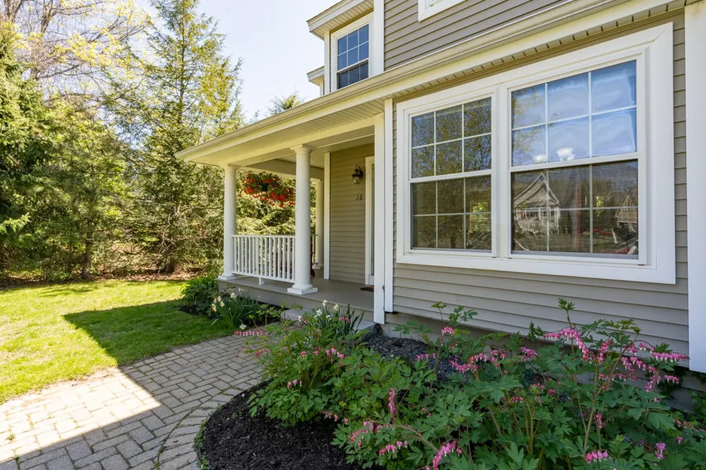 16 Farm House Lane Portland ME 04103