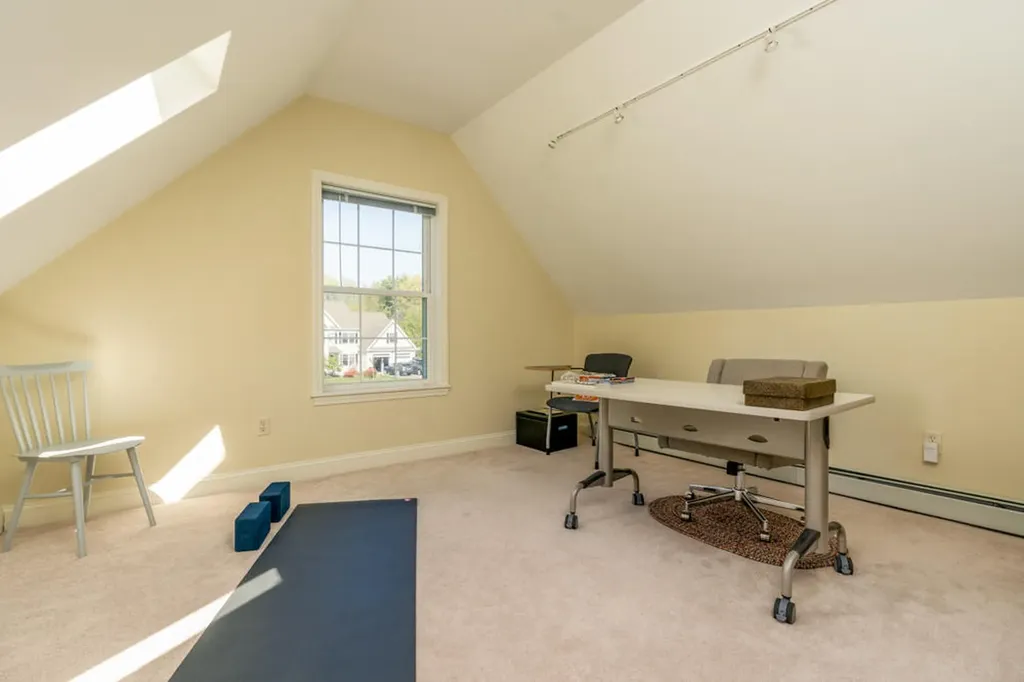 16 Farm House Lane Portland ME 04103