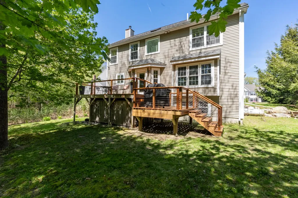 16 Farm House Lane Portland ME 04103