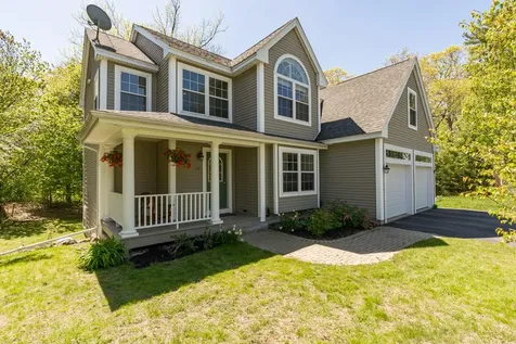 16 Farm House Lane Portland ME 04103