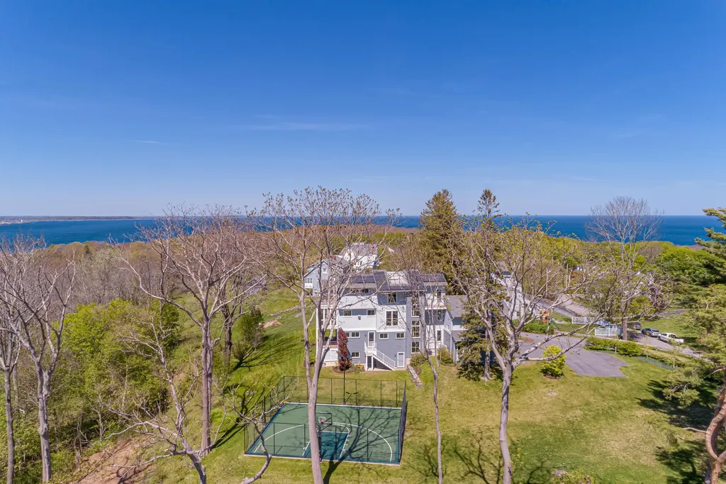11 Overlook Lane Cape Elizabeth ME 04107