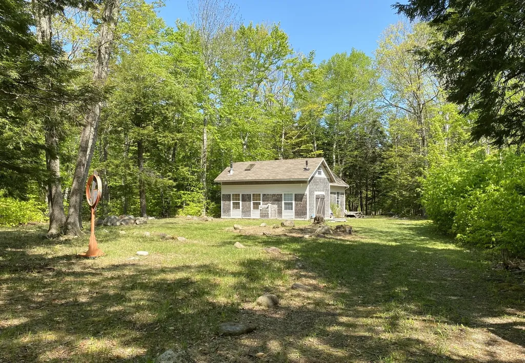 50 Rollins Hill Road Rockport ME 04856