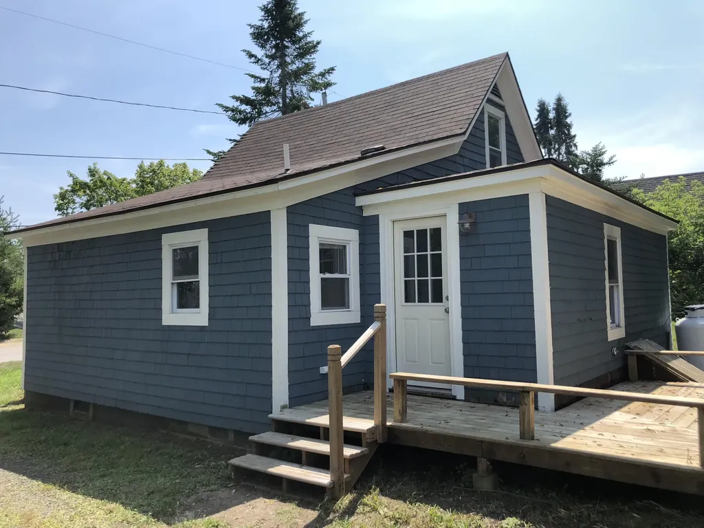13 Glenwood Avenue Rockland ME 04841