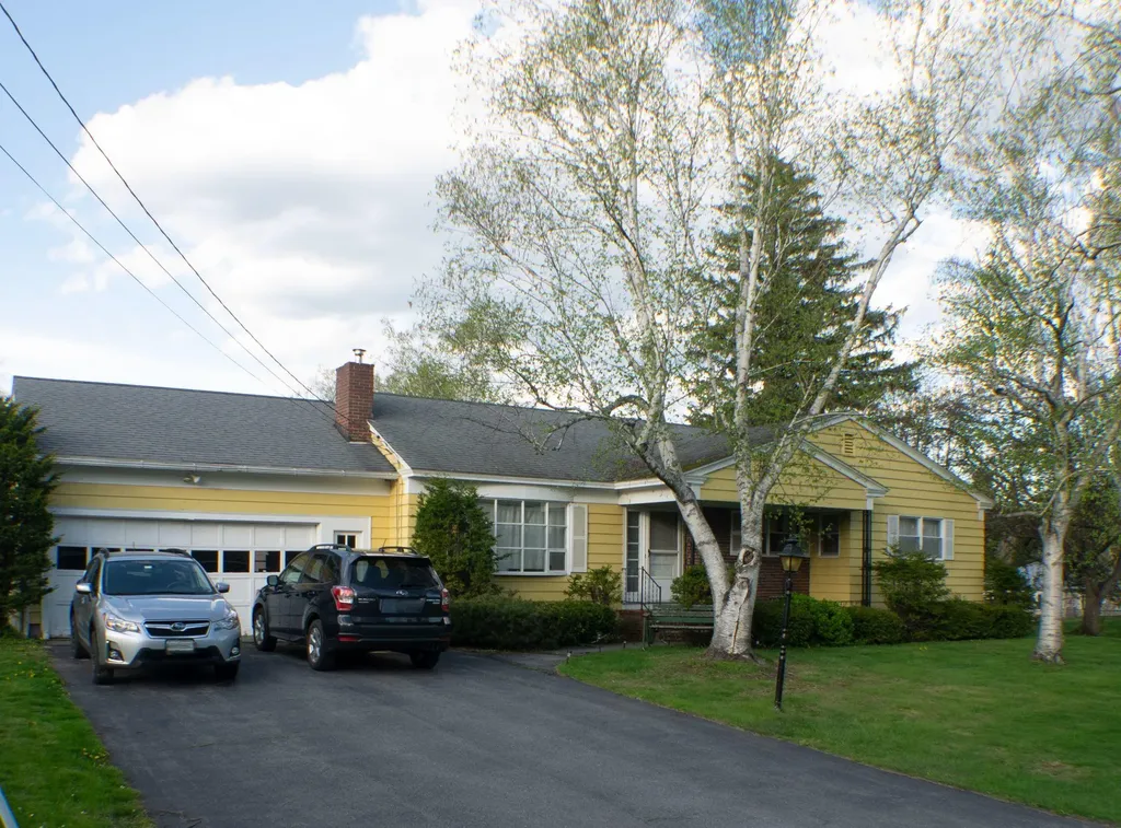 13 Merrill Street Waterville ME 04901