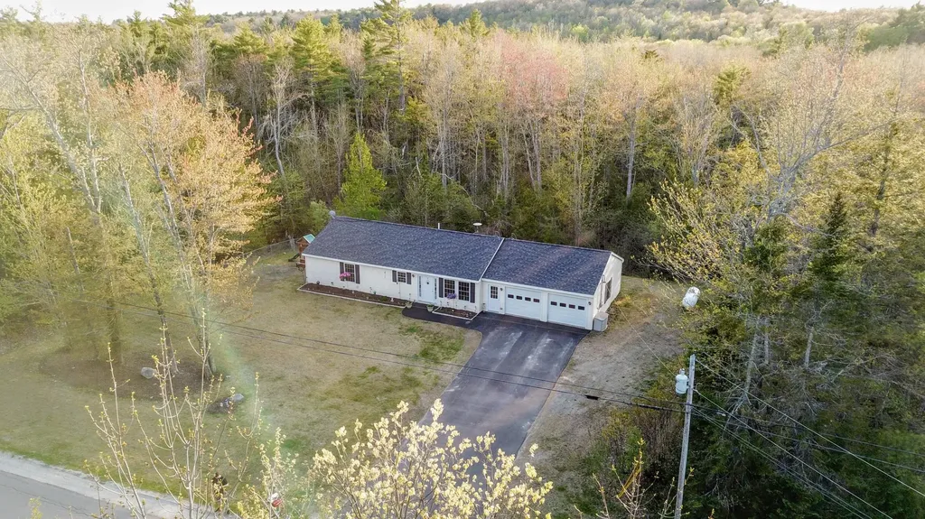 160 Philbrick Road Sidney ME 04330