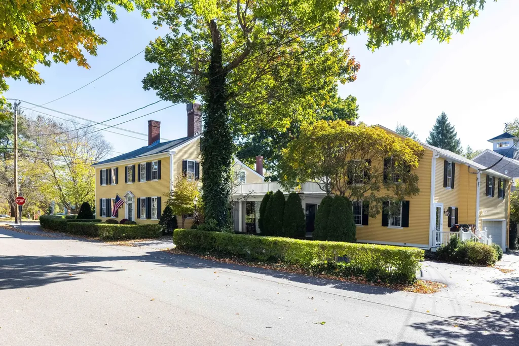 17 Maine Street Kennebunkport ME 04046