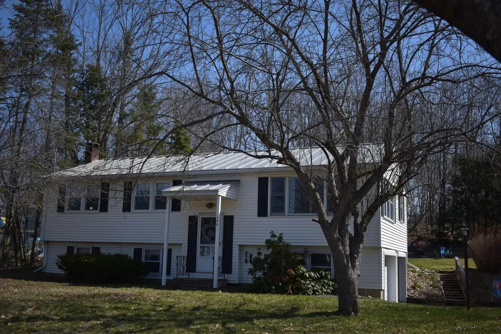 144 Highland Avenue Winthrop ME 04364