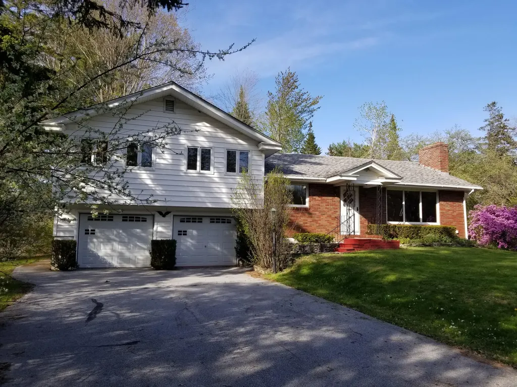 54 Stoneybrook Road Hampden ME 04444