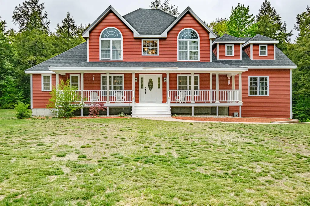 111 Mckenzie Way Lyman ME 04002
