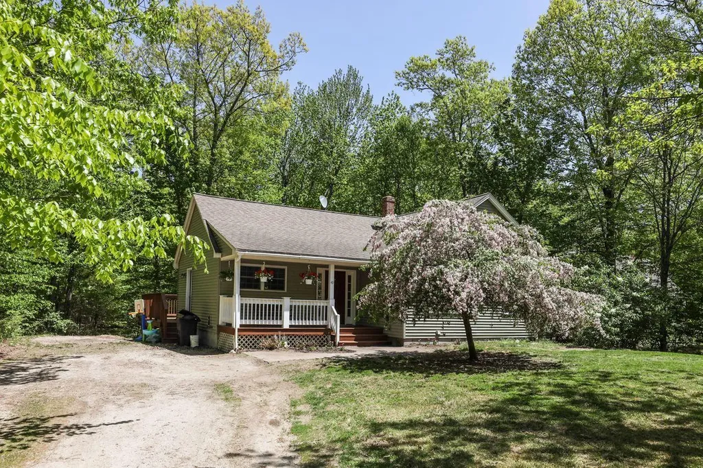 49 May Meadow Drive Gray ME 04039